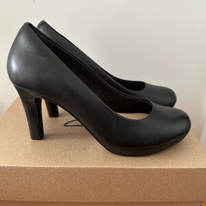 Clark’s size 5 High Heel, black leather, Adriel Viola. Brand new never worn